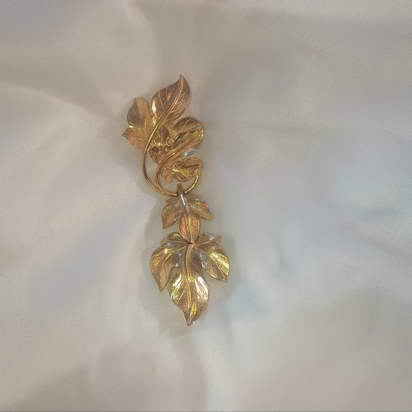 Trifari - Picture 3 of 5